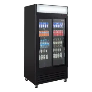 Getränkekühlschrank 630 Liter mit Innenbeleuchtung, abschließbar